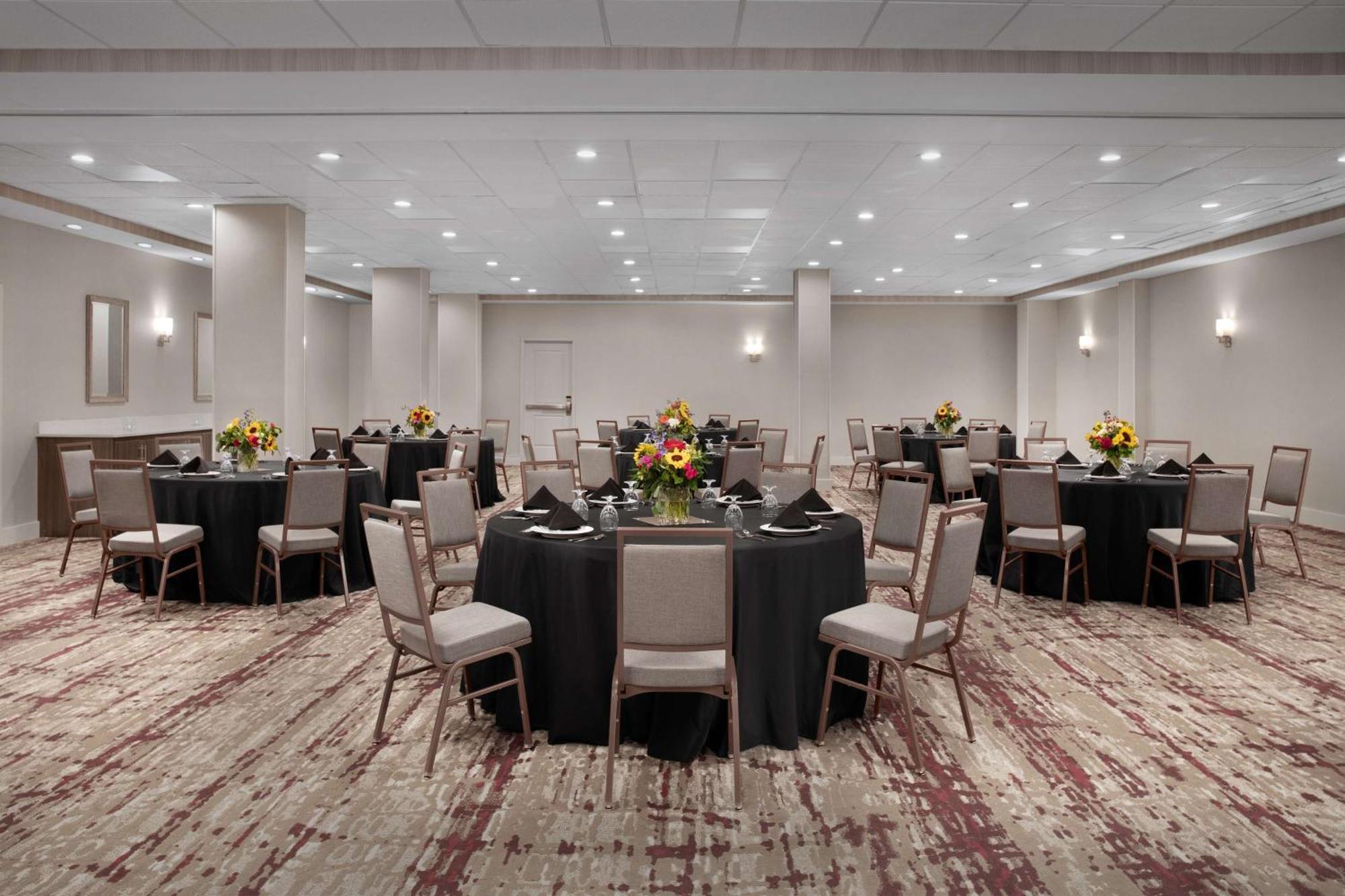 Hilton Garden Inn Philadelphia-פורט וושינגטון מראה חיצוני תמונה