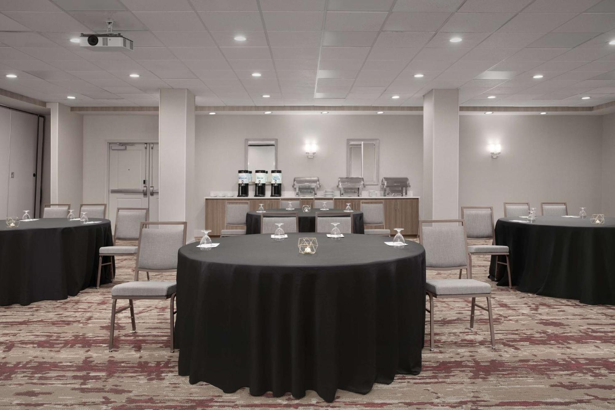 Hilton Garden Inn Philadelphia-פורט וושינגטון מראה חיצוני תמונה