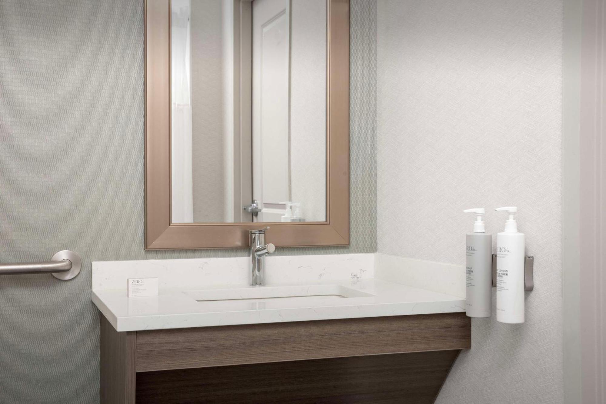 Hilton Garden Inn Philadelphia-פורט וושינגטון מראה חיצוני תמונה